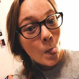 Meet your Posher, Abby